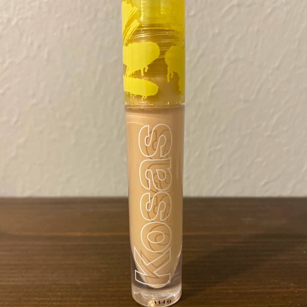 KOSAS CONCEALER IN SHADE 05